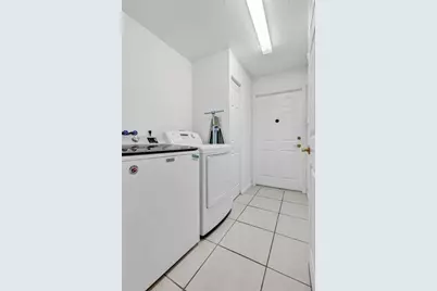 292  Canterbury Dr  E., Palm Beach Gardens, FL 33418 - Photo 32