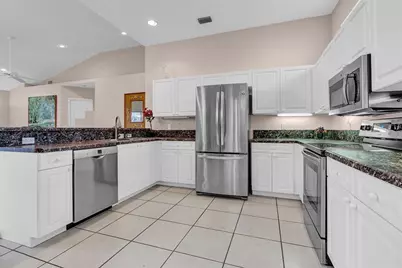 292  Canterbury Dr  E., Palm Beach Gardens, FL 33418 - Photo 22