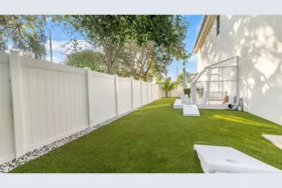 4700 NE 29th Ave, Fort Lauderdale, FL 33308 - Photo 8