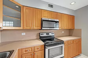 7552 Stirling Rd, Hollywood, FL 33024 - Photo 4