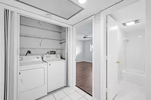 7552 Stirling Rd, Hollywood, FL 33024 - Photo 10