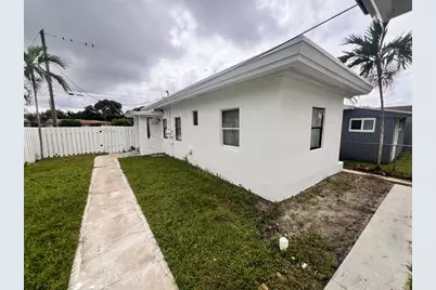 612 NW 6th Ct, Unit #1, Hallandale Beach, FL 33009 - Photo 2