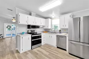 467 Marlin Cir, Barefoot Bay, FL 32976 - Photo 10