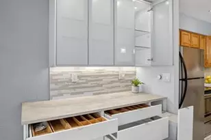 4051 NE 13th Ave, Oakland Park, FL 33334 - Photo 16