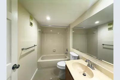 1701  Whitehall Dr, Unit #303, Davie, FL 33324 - Photo 22