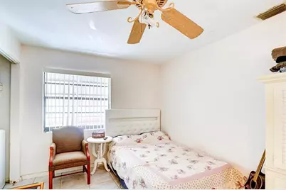 4271 NE 11th Ter, Pompano Beach, FL 33064 - Photo 12