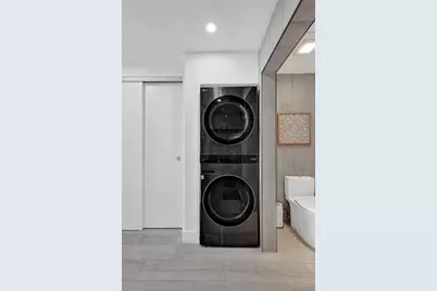 3101  Bayshore, Unit #1502, Fort Lauderdale, FL 33304 - Photo 8