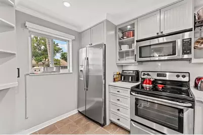 2761 S Oakland Forest Dr, Unit #204, Oakland Park, FL 33309 - Photo 6