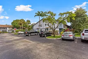 2761 S Oakland Forest Dr, Oakland Park, FL 33309 - Photo 20