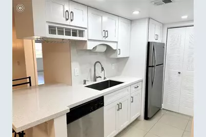 9955  Westview Dr, Unit #215, Coral Springs, FL 33076 - Photo 2