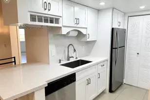 9955 Westview Dr, Coral Springs, FL 33076 - Photo 2