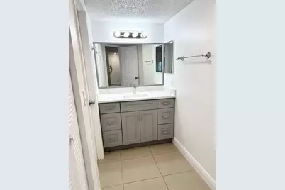 9955  Westview Dr, Unit #215, Coral Springs, FL 33076 - Photo 8