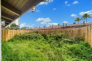 2679 S Parkview Dr Unit, Hallandale Beach, FL 33009 - Photo 8