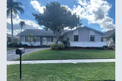 9320 NW 32nd St, Sunrise, FL 33351 - Photo 32