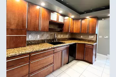 9320 NW 32nd St, Sunrise, FL 33351 - Photo 6