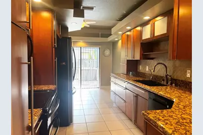 9320 NW 32nd St, Sunrise, FL 33351 - Photo 8