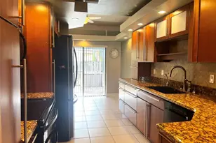 9320 NW 32nd St, Sunrise, FL 33351 - Photo 8