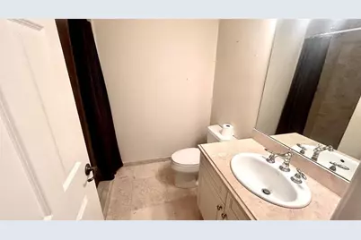 2720 NE 9th Ave, Wilton Manors, FL 33334 - Photo 20