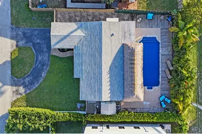 4221 NE 13th Ave, Oakland Park, FL 33334 - Photo 2