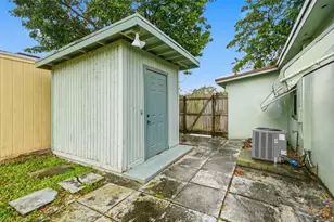 5711 SW 37 Ct, Davie, FL 33314 - Photo 16