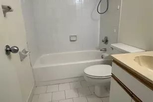 821 Crystal Lake Dr, Deerfield Beach, FL 33064 - Photo 16