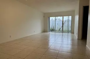 821 Crystal Lake Dr, Deerfield Beach, FL 33064 - Photo 4