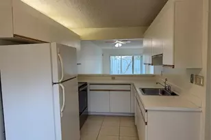 821 Crystal Lake Dr, Deerfield Beach, FL 33064 - Photo 10