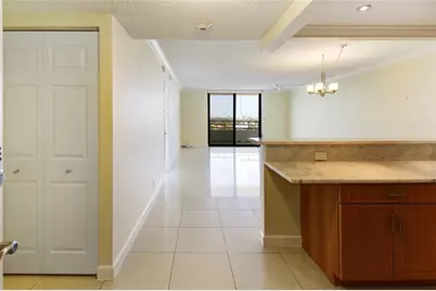 2500  Parkview Dr, Unit #1710, Hallandale Beach, FL 33009 - Photo 8
