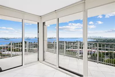 1000  Quayside Ter, Unit #1606, Miami, FL 33138 - Photo 10
