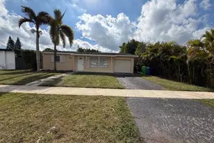 8660 NW 26th Pl, Sunrise, FL 33322 - Photo 2