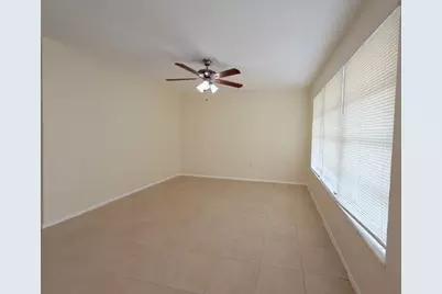 8660 NW 26th Pl, Sunrise, FL 33322 - Photo 8