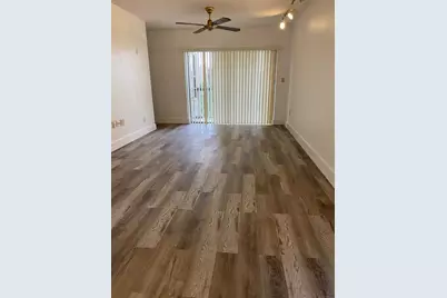 660 W Park Dr, Unit #206, Miami, FL 33172 - Photo 4