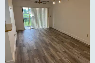 660 W Park Dr, Unit #206, Miami, FL 33172 - Photo 2