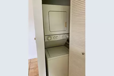 660 W Park Dr, Unit #206, Miami, FL 33172 - Photo 8