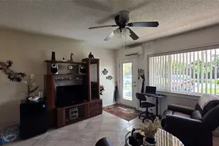 1030 SW 11th St, Hallandale Beach, FL 33009 - Photo 6