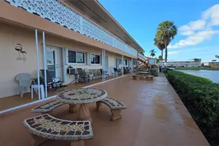 1030 SW 11th St, Hallandale Beach, FL 33009 - Photo 22