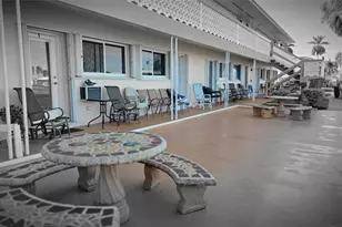 1030 SW 11th St, Hallandale Beach, FL 33009 - Photo 18