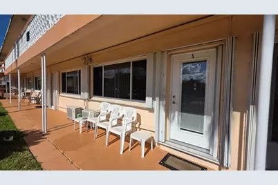 1030 SW 11th St, Unit #5M, Hallandale Beach, FL 33009 - Photo 2