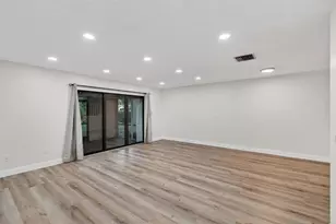 21682 Cypress Rd, Boca Raton, FL 33433 - Photo 18