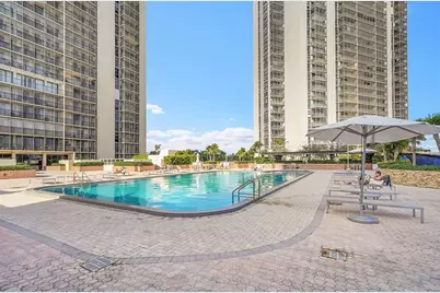 20335 W Country Club Dr, Unit #2210, Aventura, FL 33180 - Photo 38