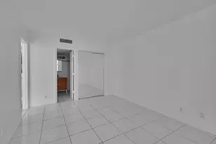 20335 W Country Club Dr, Aventura, FL 33180 - Photo 24