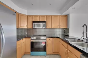 20335 W Country Club Dr, Aventura, FL 33180 - Photo 8