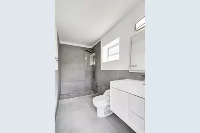 510  Gerona Ave, Coral Gables, FL 33146 - Photo 10