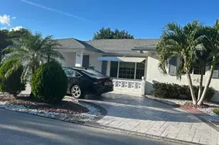 7001 NW 76th Ct, Tamarac, FL 33321 - Photo 12