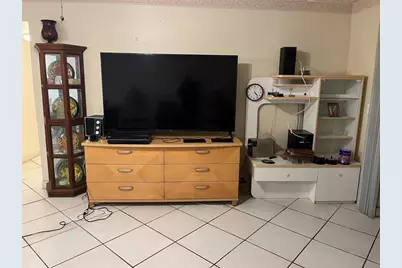 2871  Somerset Dr, Unit #105, Lauderdale Lakes, FL 33311 - Photo 10