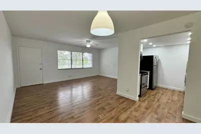 300 SW 134th Wy, Unit #304E, Pembroke Pines, FL 33027 - Photo 6