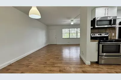 300 SW 134th Wy, Unit #304E, Pembroke Pines, FL 33027 - Photo 16