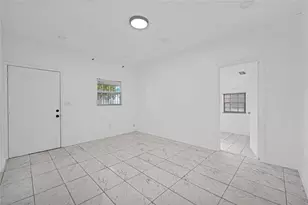 1114 NW 39th St, Miami, FL 33127 - Photo 4