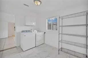 1114 NW 39th St, Miami, FL 33127 - Photo 16
