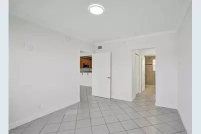 2201 SE 9th St, Unit #106, Pompano Beach, FL 33062 - Photo 22